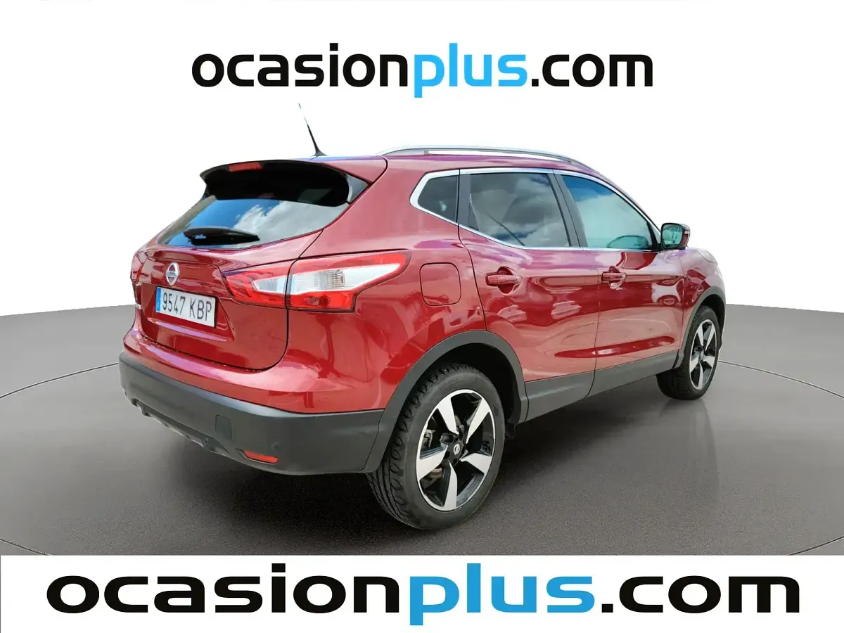 Usado Nissan Qashqai N-Connecta 163 CV (119 kW) 2017 Granate SUV