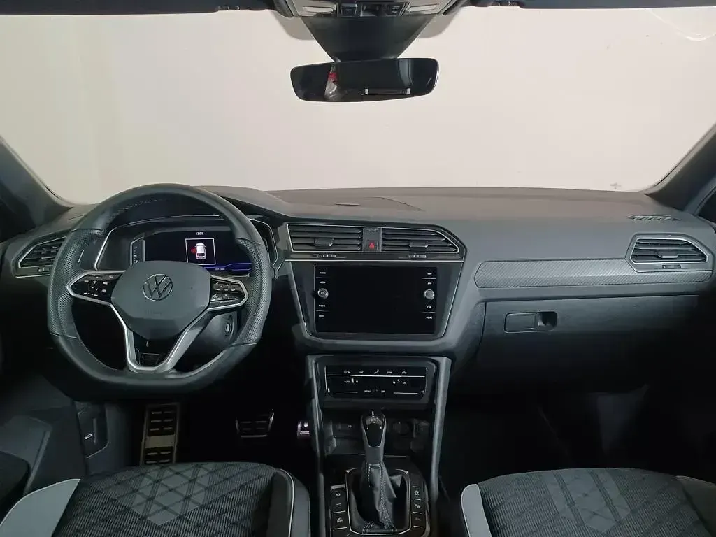 Usado VW Tiguan R-line 150 CV (110 kW) 2022 Negro SUV
