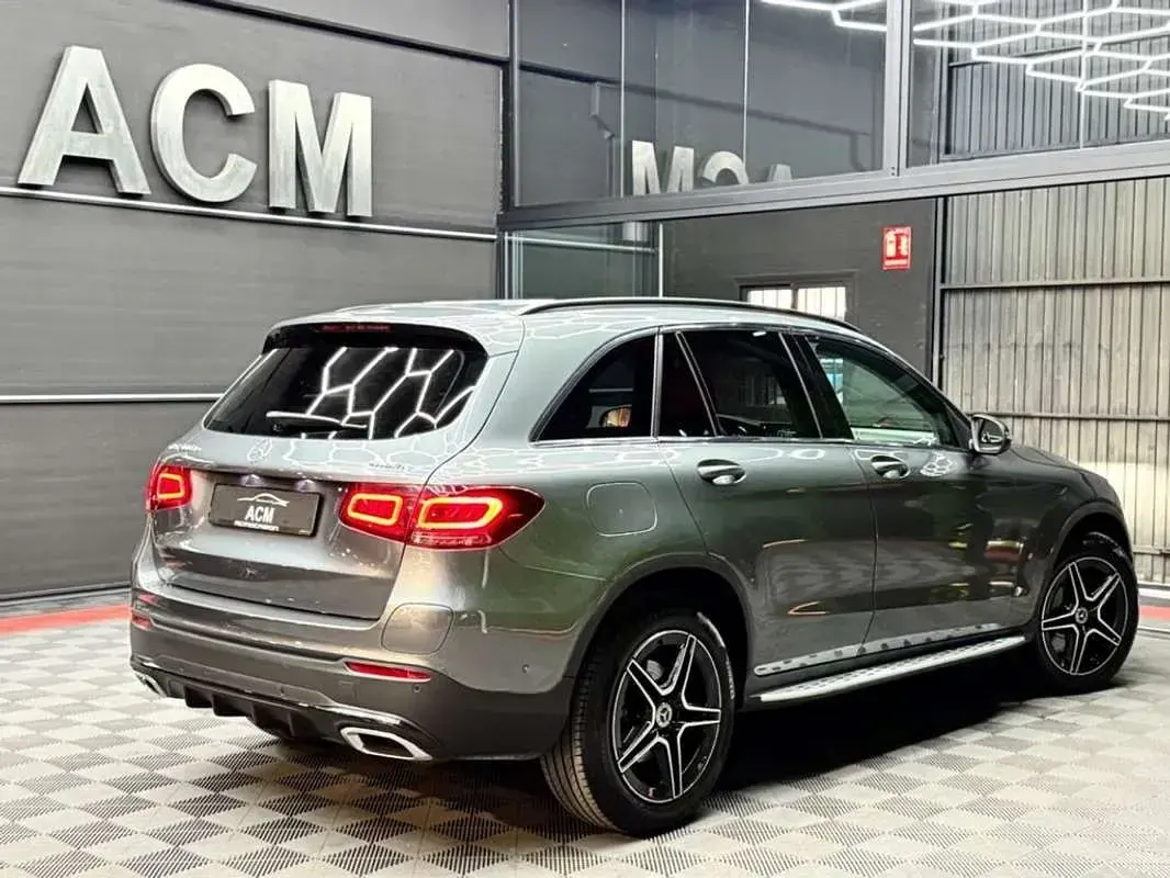 Usado Mercedes GLC300de 306 CV (225 kW) 2022 Gris SUV