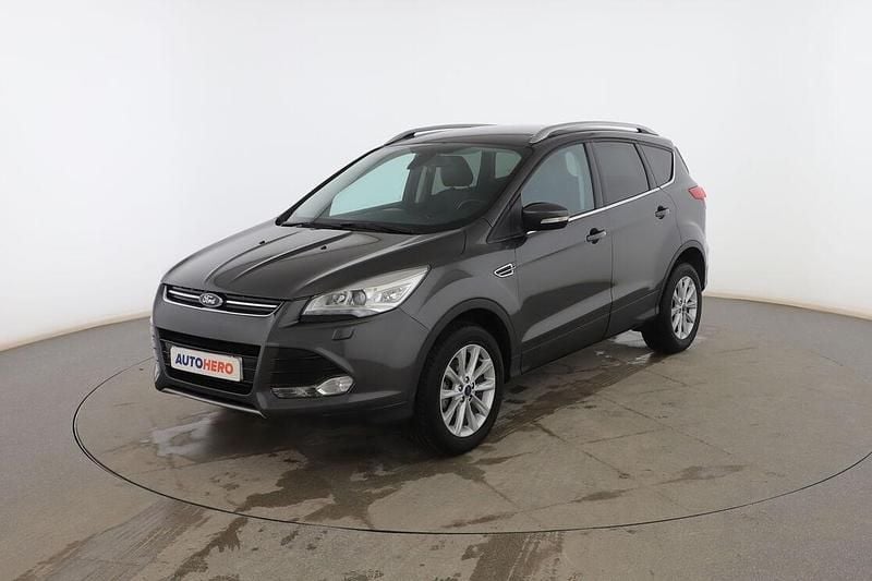 Usado Ford Kuga Titanium 150 CV (110 kW) 2015 Gris SUV