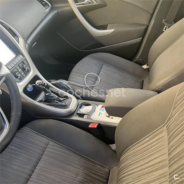 Usado Opel Astra Selective 110 CV (80 kW) 2011 Blanco Berlina