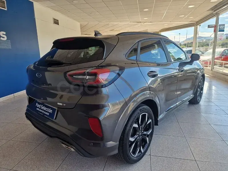 Usado Ford Puma ST-Line X 125 CV (91 kW) 2023 Gris / plata SUV