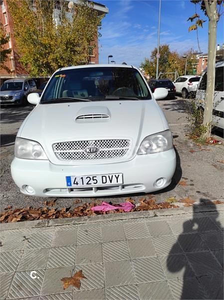 Blanco Usado 2006 Kia Carnival LX Monovolumen | 4990 € (Precio justo) - Imagen 1/4