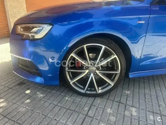 Usado Audi A3 Comfort 150 CV (110 kW) 2018 Azul Berlina