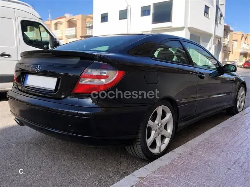 Usado Mercedes C200 Sport Edition 122 CV (89 kW) 2006 Negro Berlina