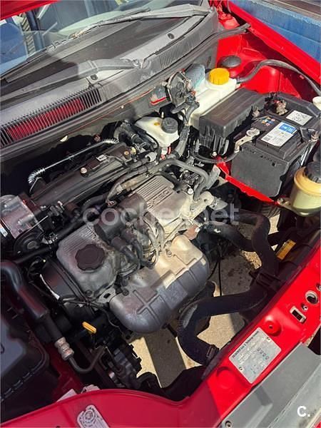 Usado Chevrolet Kalos SE 72 CV (52 kW) 2004 Rojo Berlina