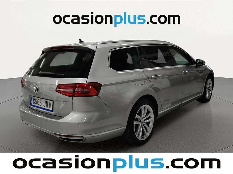 Usado VW Passat GTE 218 CV (160 kW) 2017 Gris plata Familiar