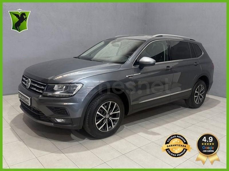 Usado VW Tiguan Allspace Sportline 150 CV (110 kW) 2019 Gris / plata SUV
