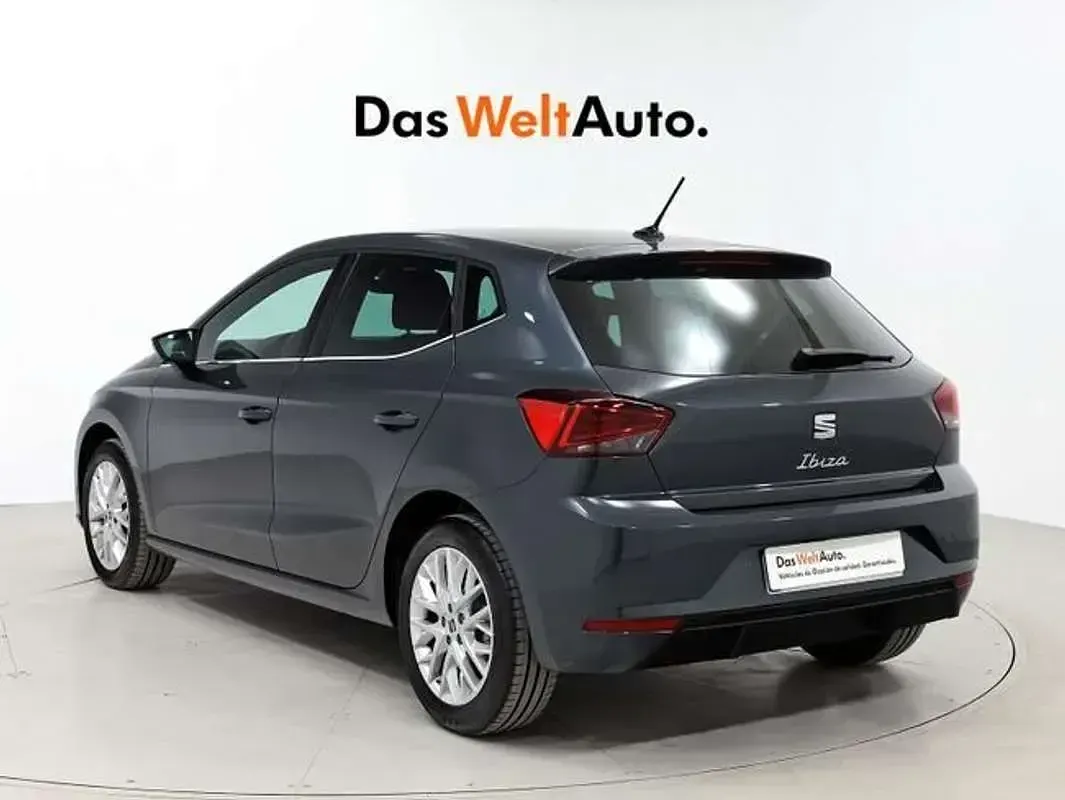 Usado Seat Ibiza XCELLENCE 116 CV (85 kW) 2025 Gris Utilitario