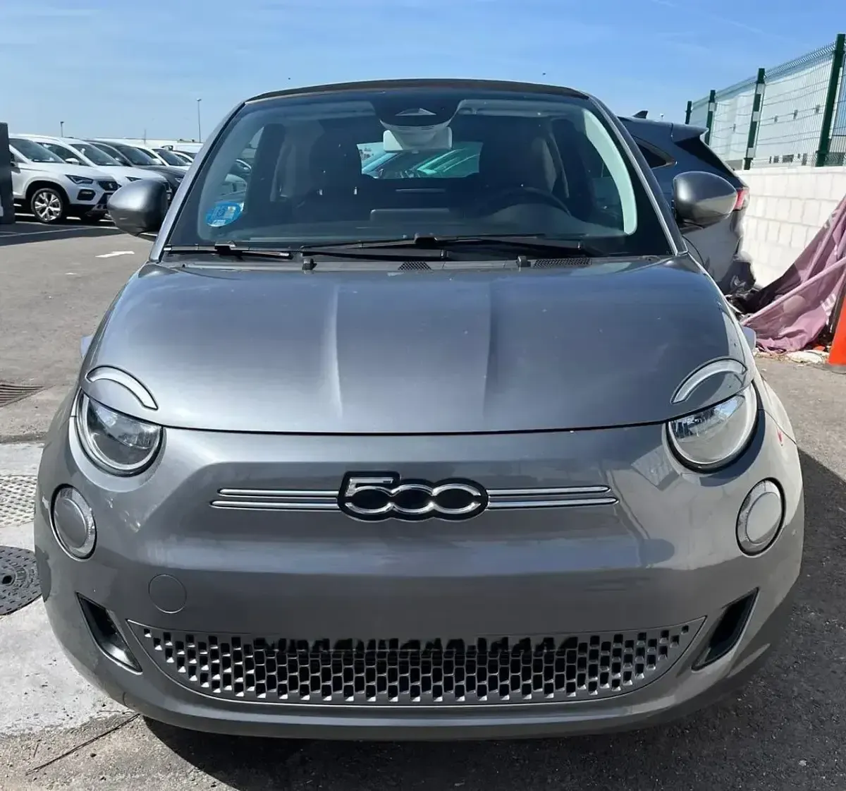 Usado Fiat 500e Icon 86 kW (118 CV) 2022 Gris Descapotable