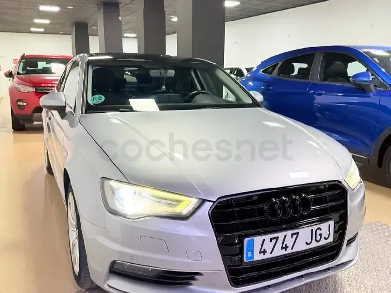 Usado Audi A3 110 CV (80 kW) 2016 Gris / plata Berlina