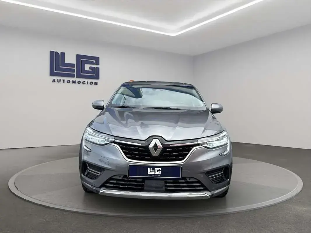 Usado Renault Arkana Intens 140 CV (102 kW) 2022 Gris SUV