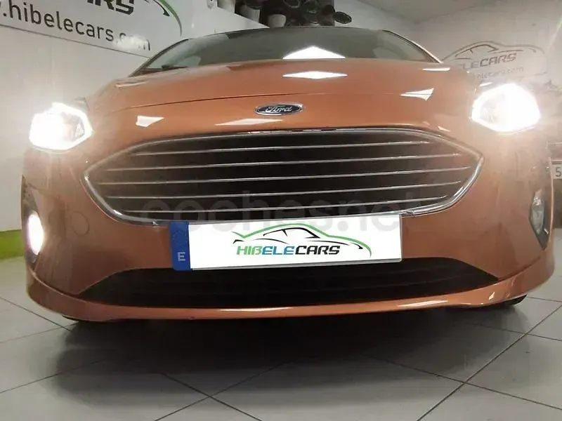 Usado Ford Fiesta Vignale 85 CV (62 kW) 2017 Beige Utilitario