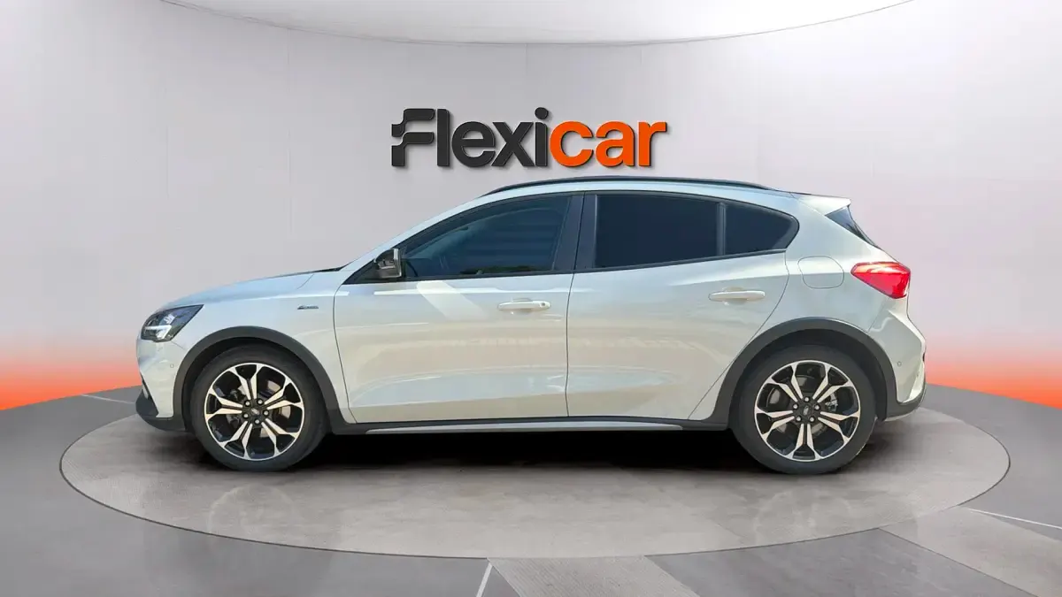 Usado Ford Focus Active 125 CV (91 kW) 2019 Beige Berlina