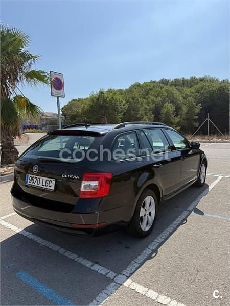Usado Skoda Octavia Ambition 115 CV (84 kW) 2020 Negro Familiar