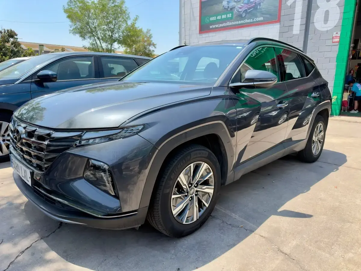 Usado Hyundai Tucson 179 CV (131 kW) 2022 Gris SUV