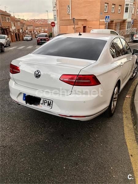 Usado VW Passat Sportline 190 CV (139 kW) 2016 Blanco Berlina