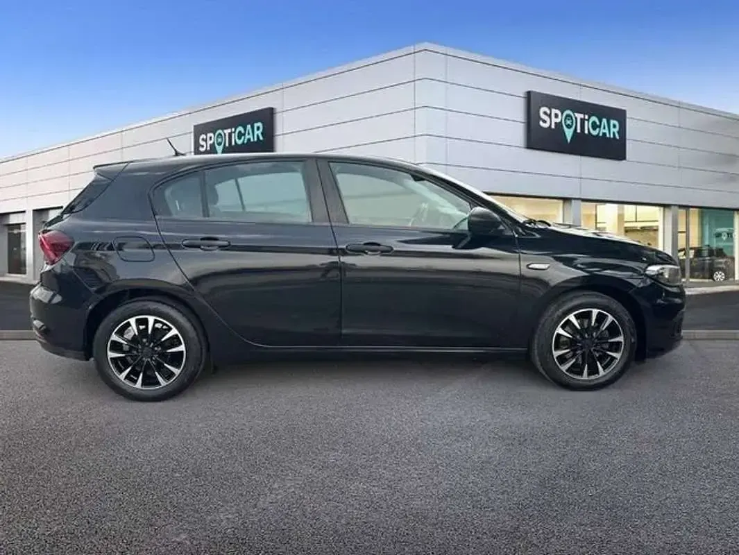 Usado Fiat Tipo Pop 95 CV (69 kW) 2020 Negro Berlina