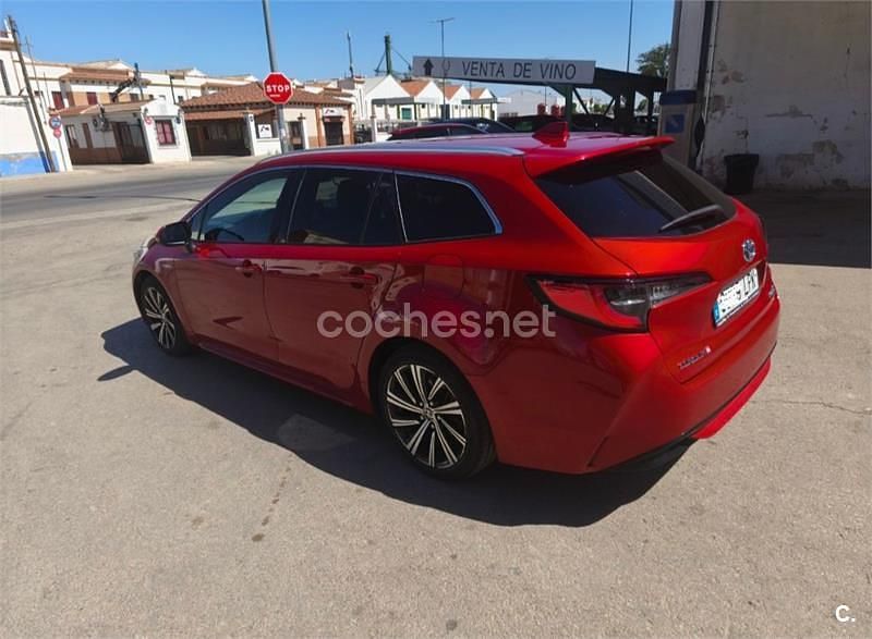 Usado Toyota Corolla Sport 180 CV (132 kW) 2021 Rojo Familiar