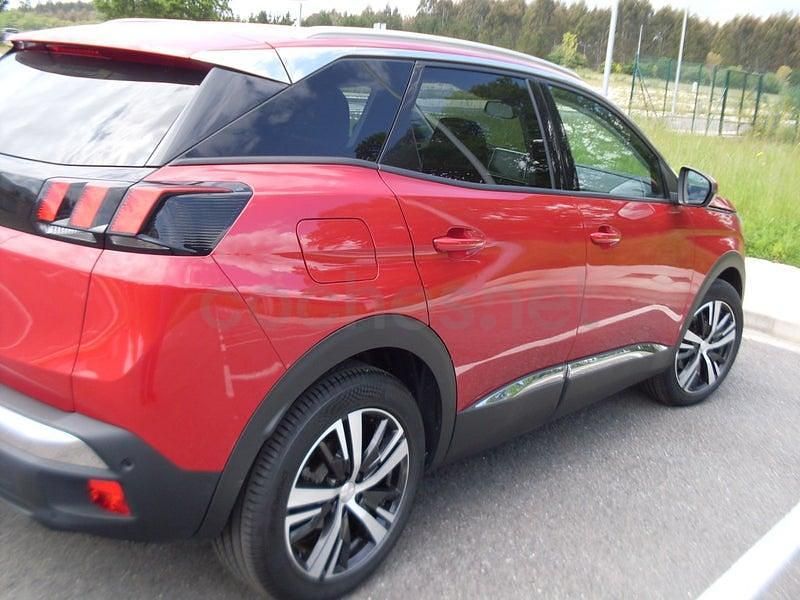 Usado Peugeot 3008 Allure 120 CV (88 kW) 2018 Rojo SUV