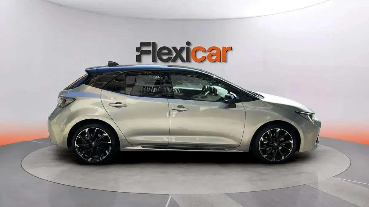 Usado Toyota Corolla Sport 180 CV (132 kW) 2022 Gris Familiar