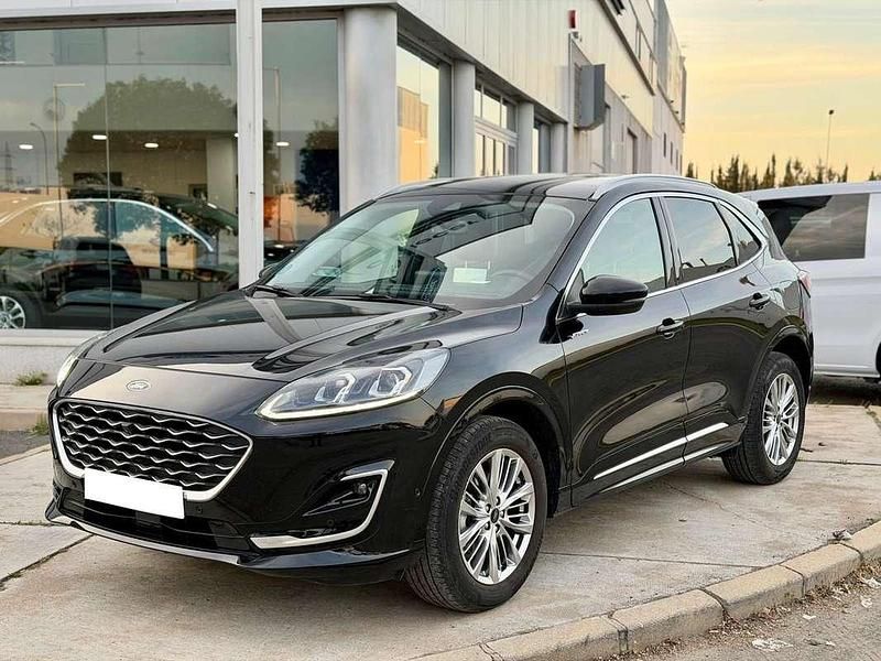 Usado Ford Kuga Vignale 190 HP (139 kW) 2023 Preto SUV