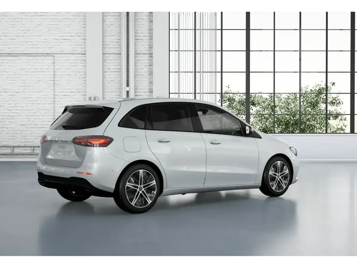 Usado Mercedes B250e 218 CV (160 kW) 2024 Blanco Monovolumen