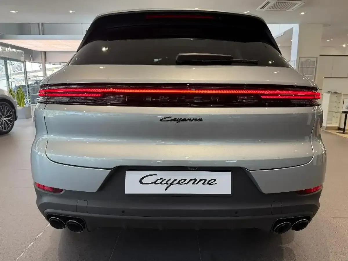 Nuevo Porsche Cayenne E-Hybrid 470 CV (345 kW) 2025 Gris/plata SUV