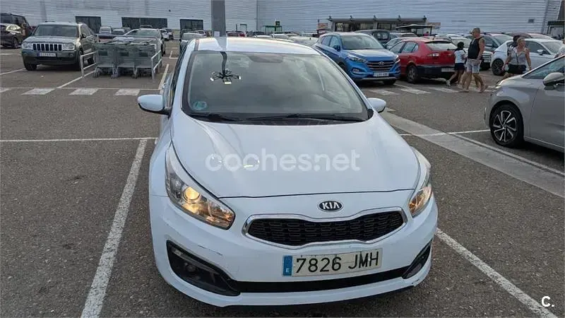 Usado Kia Ceed 100 CV (73 kW) 2016 Blanco Utilitario