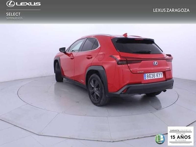 Usado Lexus UX 250h Business Edition 184 CV (135 kW) 2019 Rojo SUV