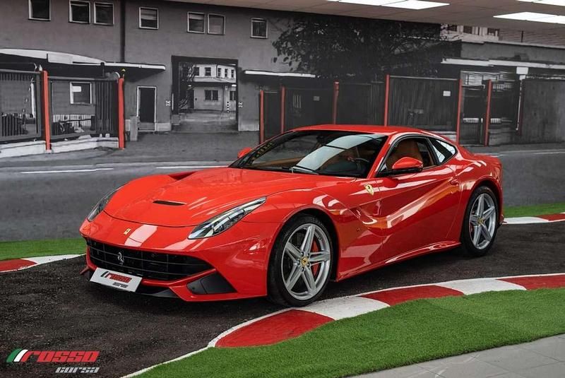 Usado Ferrari F12 741 CV (545 kW) 2016 Rojo Coupe