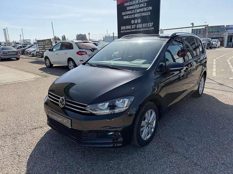 Usado VW Touran Advance 150 CV (110 kW) 2022 Negro Monovolumen