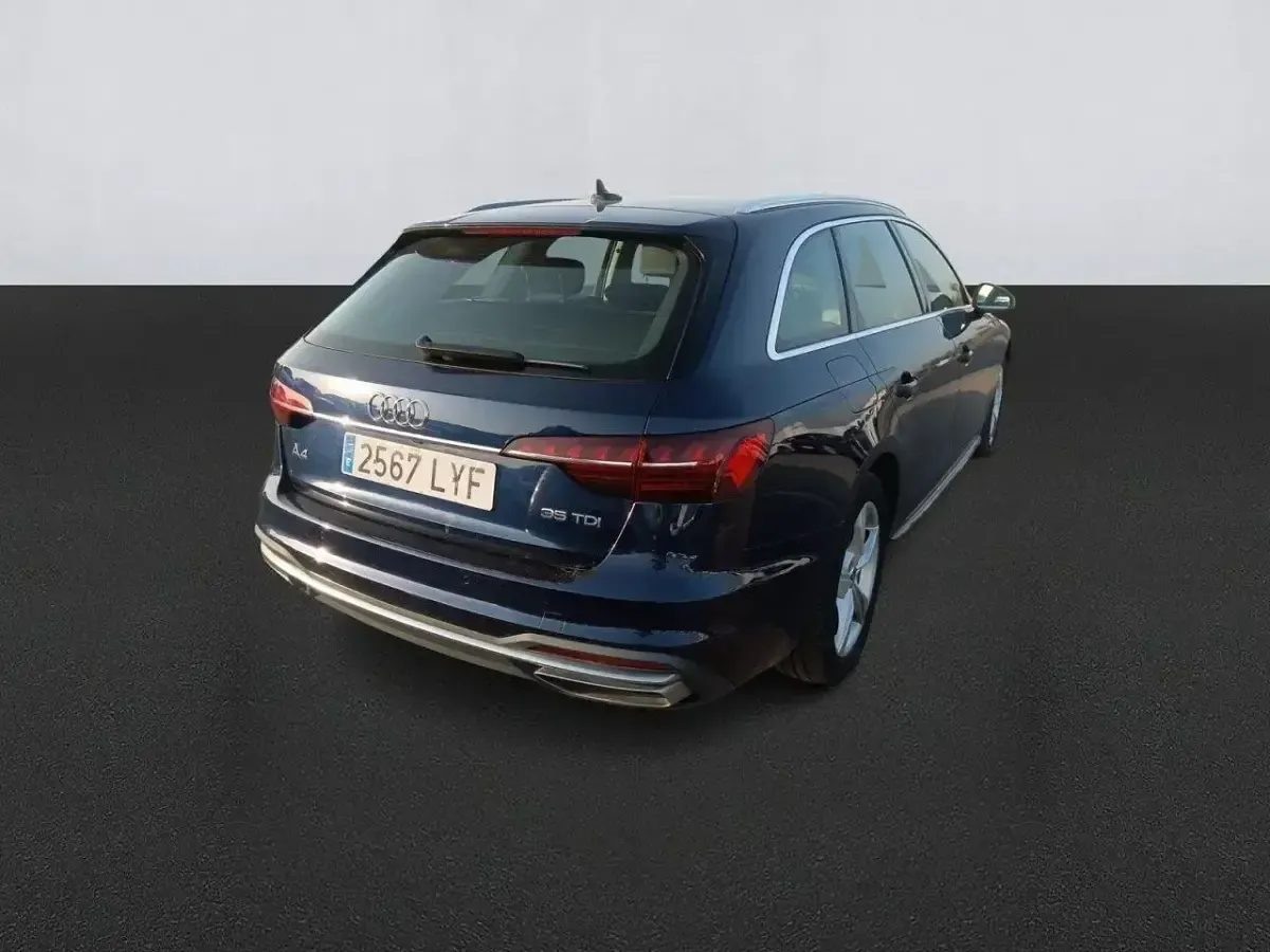 Usado Audi A4 Advanced 163 CV (119 kW) 2022 Azul Familiar