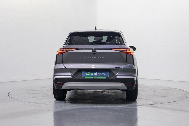 Usado Renault Symbioz Iconic 145 CV (106 kW) 2025 Gris / plata SUV