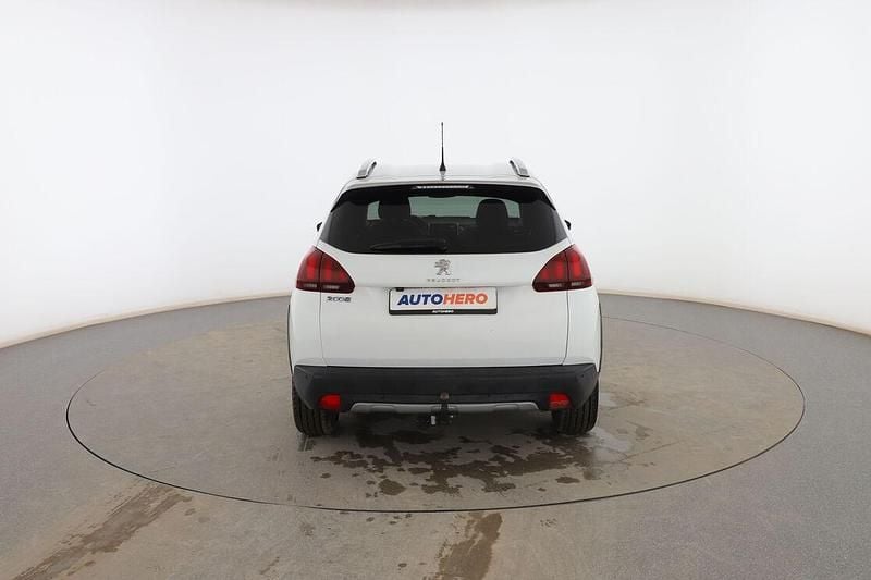 Usado Peugeot 2008 Allure 102 CV (75 kW) 2018 Blanco SUV