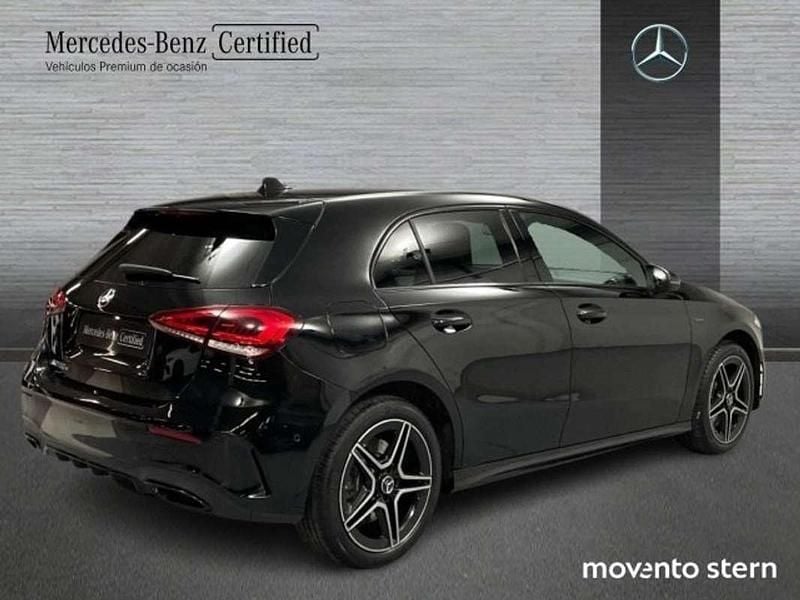 Usado Mercedes A250 218 CV (160 kW) 2020 Negro Utilitario