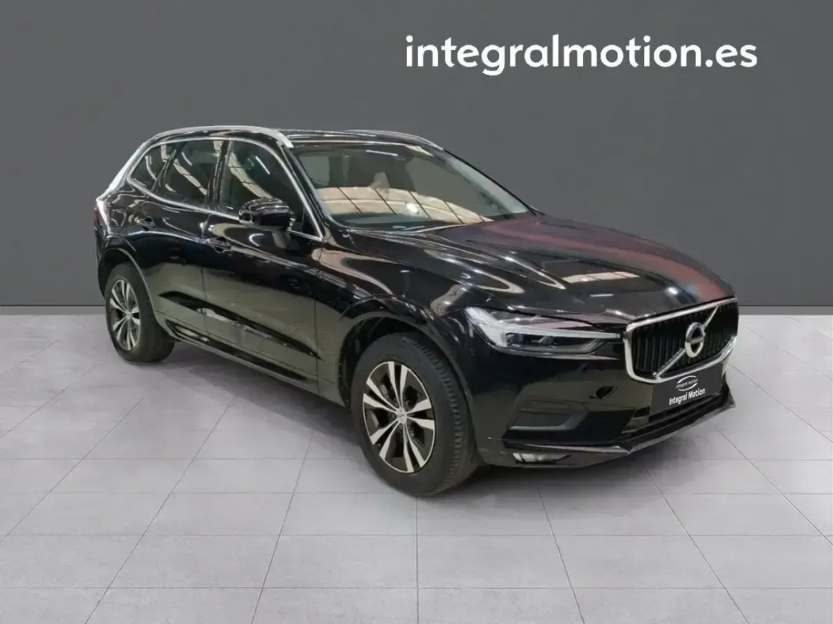 Usado Volvo XC60 Momentum 197 CV (144 kW) 2021 Negro SUV