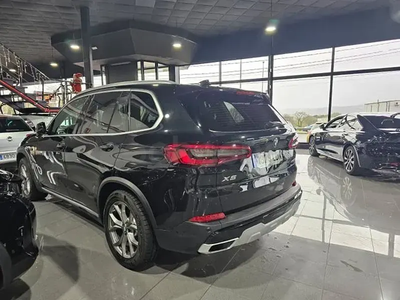 Usado BMW X5 Comfort Edition 265 CV (194 kW) 2019 Negro SUV