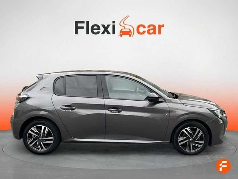 Usado Peugeot 208 Allure 101 CV (74 kW) 2023 Gris Utilitario
