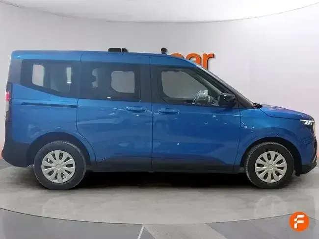 Usado Ford Tourneo Courier Trend 125 CV (91 kW) 2024 Azul Monovolumen