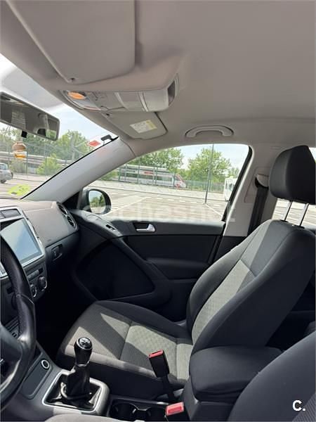 Usado VW Tiguan R-line 110 CV (80 kW) 2016 Gris / plata SUV