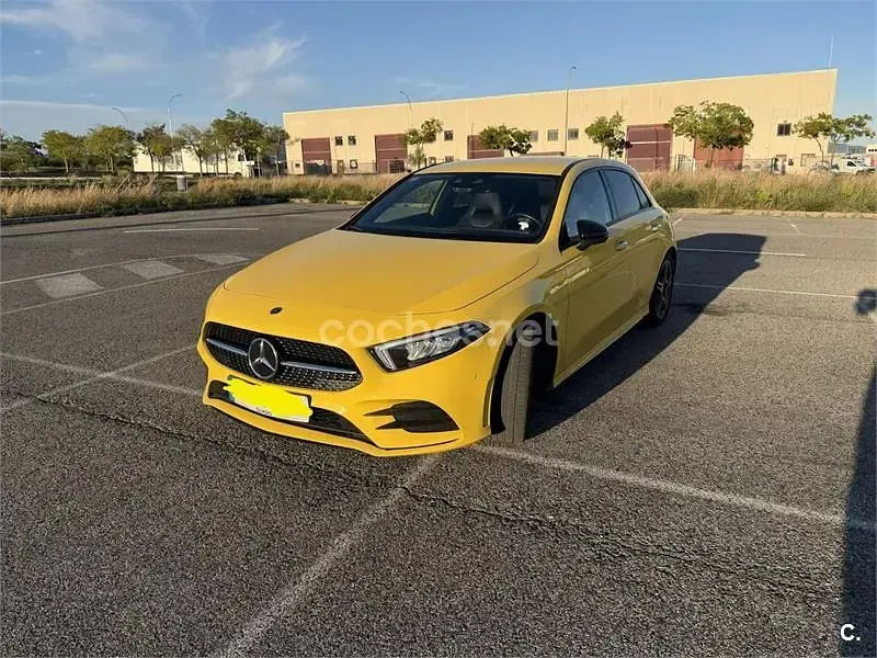 Usado Mercedes A180 136 CV (100 kW) 2021 Amarillo Berlina