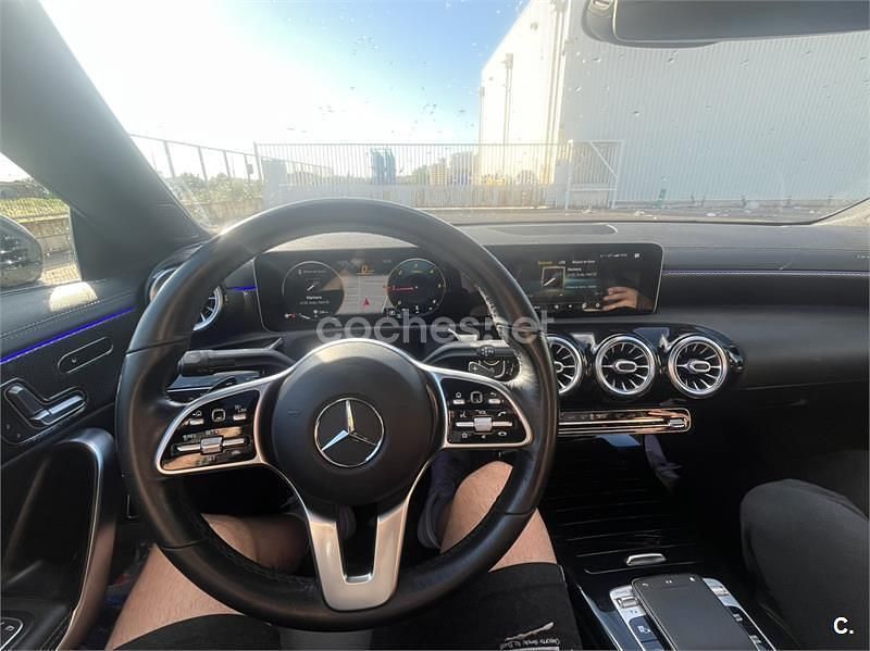 Usado Mercedes CLA200 Shooting Brake 150 CV (110 kW) 2019 Negro Familiar