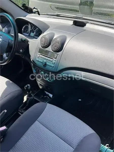 Usado Chevrolet Aveo LT 100 CV (73 kW) 2008 Gris / plata Berlina