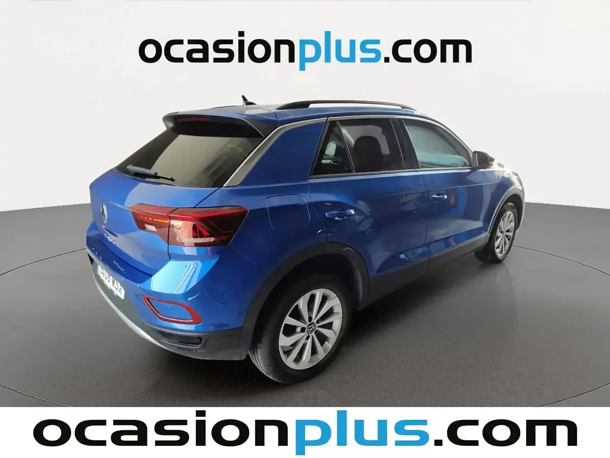 Usado VW T-Roc Life 110 CV (80 kW) 2024 Azul SUV