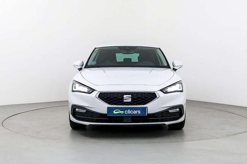 Usado Seat Leon Style 116 CV (85 kW) 2021 Blanco Utilitario