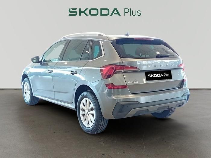 Usado Skoda Kamiq Selection 115 CV (84 kW) 2024 Gris SUV