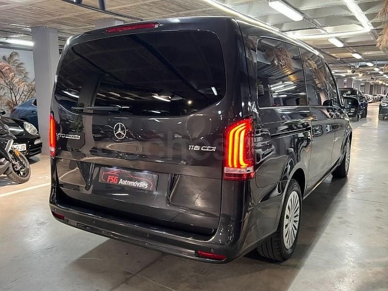 Usado Mercedes V220 Avantgarde 163 CV (119 kW) 2021 Negro Monovolumen