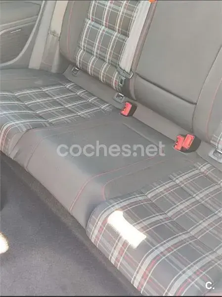 Usado VW Golf VI GTI 210 CV (154 kW) 2009 Blanco Utilitario