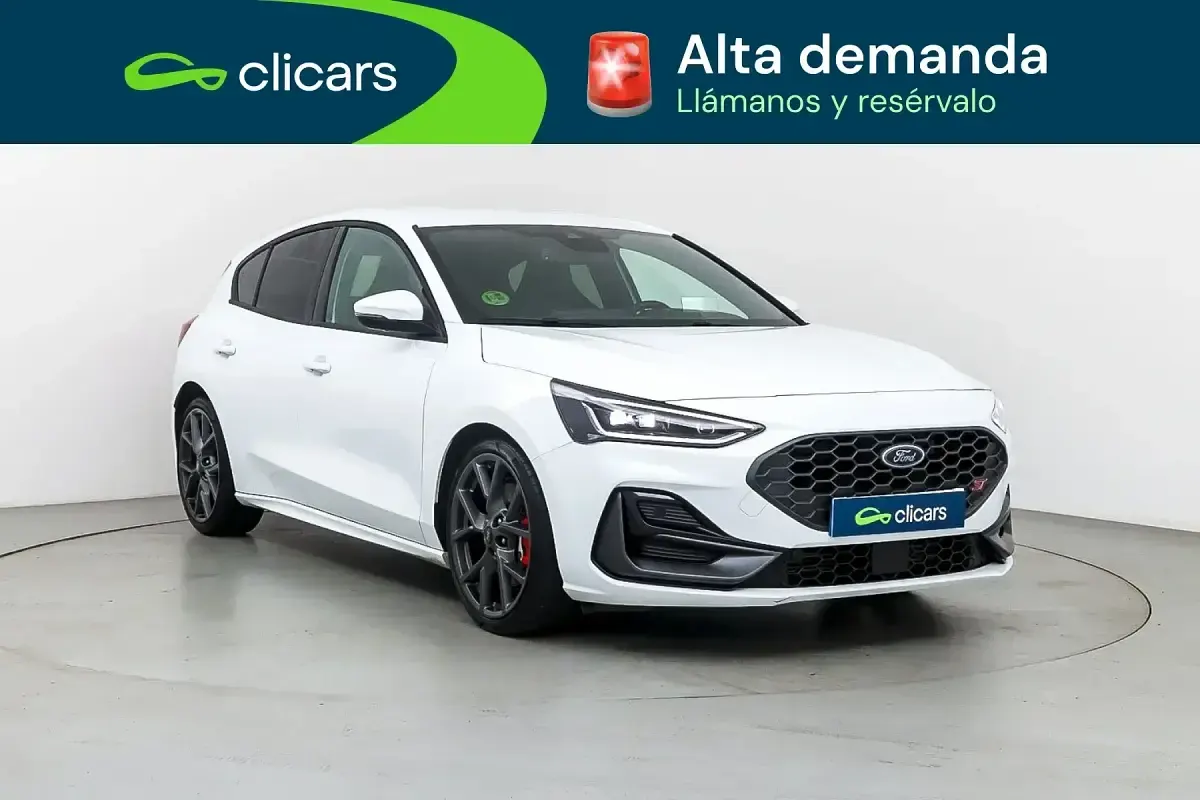 Usado Ford Focus ST 280 CV (205 kW) 2024 Blanco Berlina